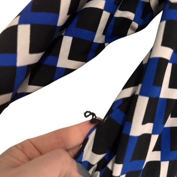 Roz & Ali Faux Wrap Dress Blue Geometric Print Size Medium - Picture 3 of 6